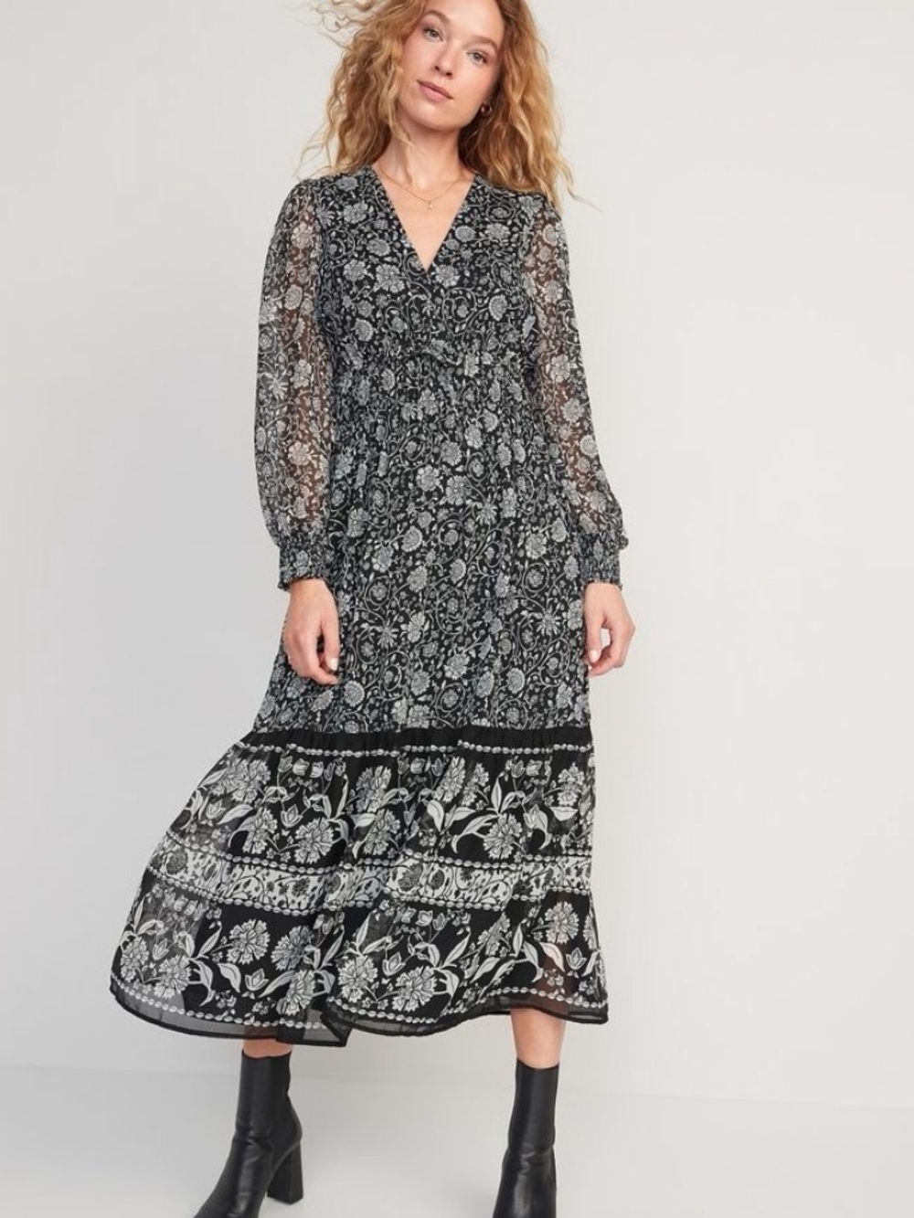 Old Navy Black and White Floral Long Sleeve Dress